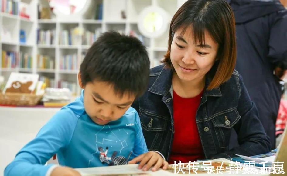 李其实|家长没买学校推荐的书单,孩子语文成绩却有提升,老师:很用心