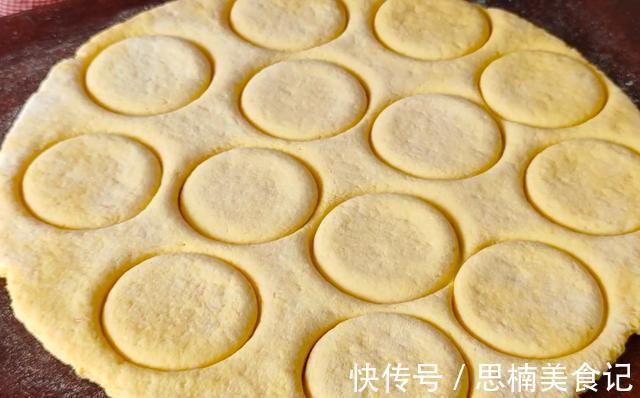 小米|秋天多吃小米，加1根胡萝卜，不用一滴水一滴油，好吃健脾又养胃