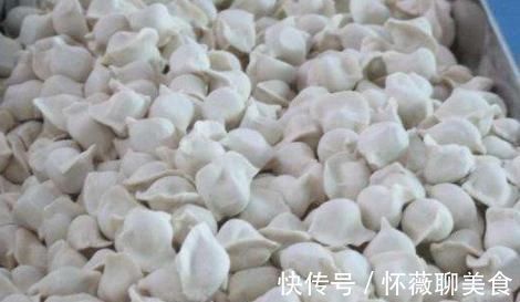 干面粉|刚包好的饺子万万不能直接放冰箱，牢记这2点，饺子不粘连不破皮