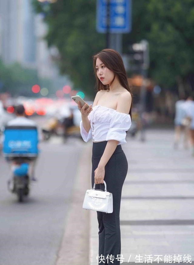 打底裤 穿上华丽优雅女神范的打底裤装扮,显得腰细腿长,简约时髦!