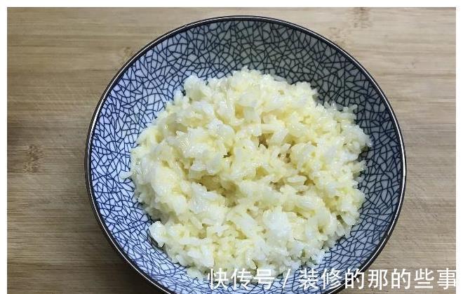 饭团|剩米饭最营养的吃法，简单易做，比寿司和蛋包饭还要好吃，快收藏