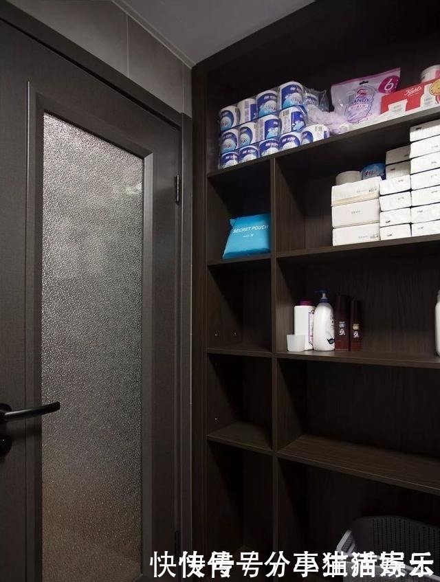 胡桃色|她家仅65㎡,收纳做到极致,每个空间都吸引着我,太美了!