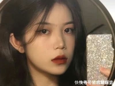 禁忌|女生涂口红的“3禁忌”,“抿嘴唇”成功上榜,第1个没准都中招!