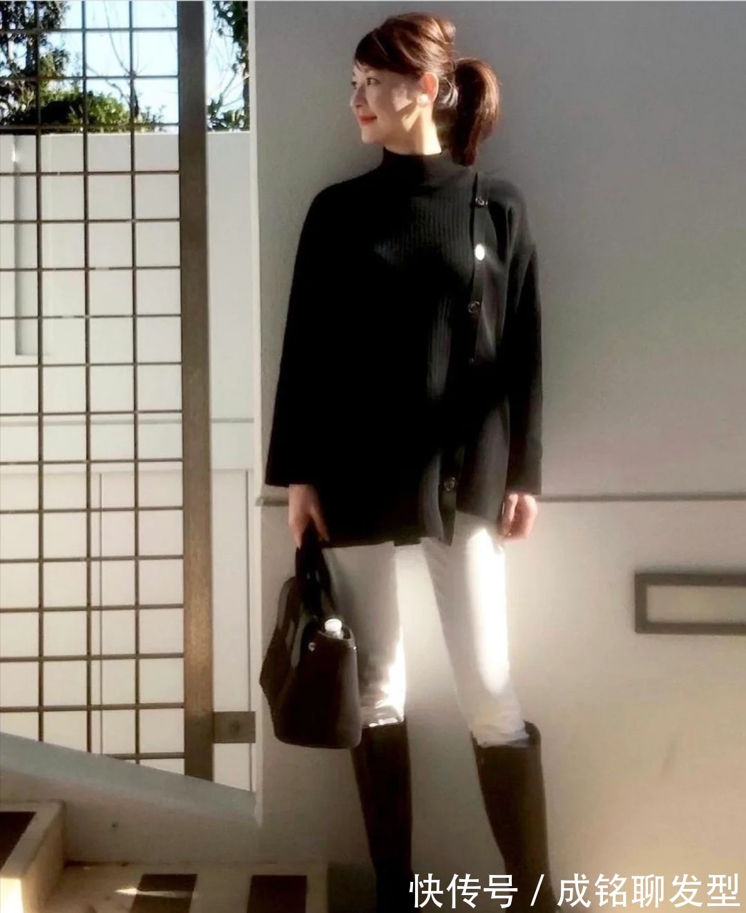 女士|五十多岁还被叫“漂亮姐姐”,她有三个穿衣秘诀,好看优雅又减龄