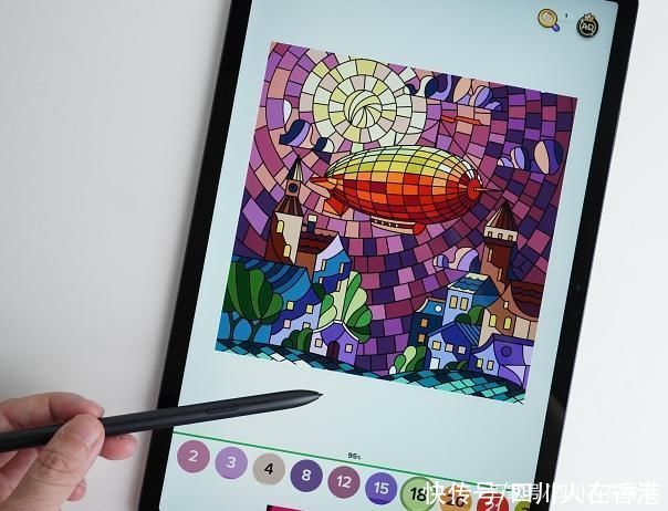 评测|三星Galaxy Tab S7 FE 开箱评测:S Pen 和键盘皮套带来生产力