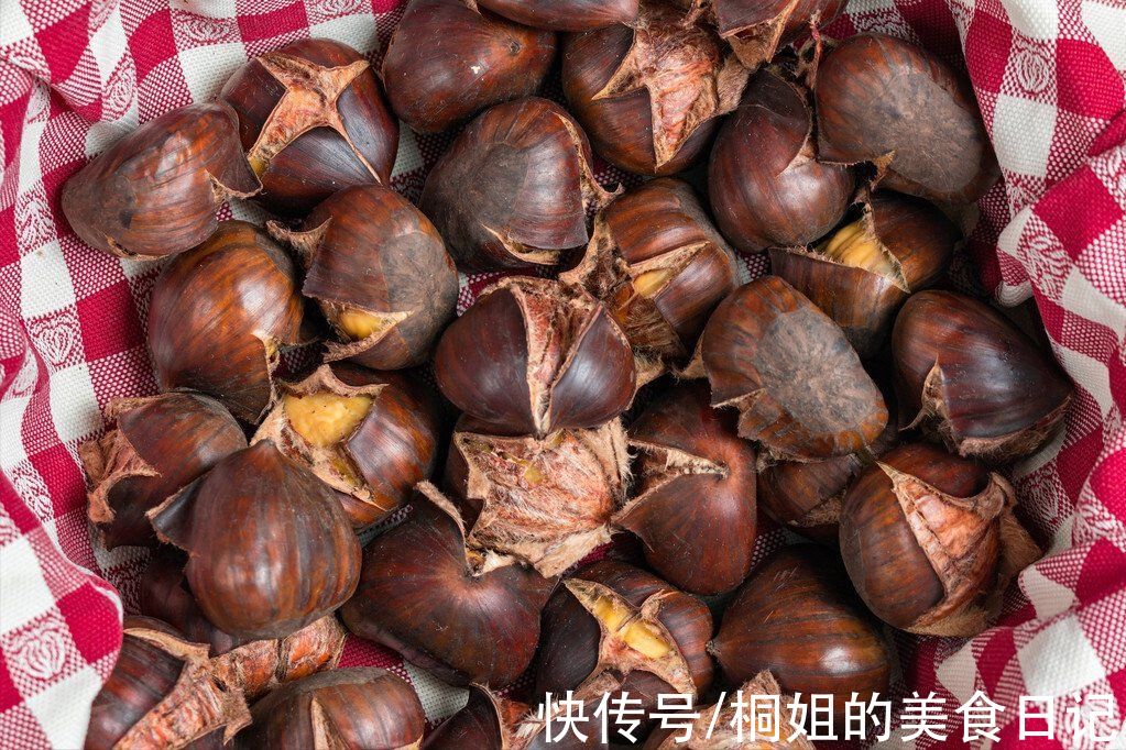 去皮|板栗好吃剥壳难,原来是用错了水,教你一招,去皮干净不伤手