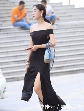 年轻|绝美的气质美女,走在街上彰显年轻女人的优美身姿