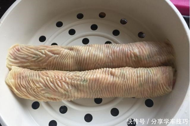 蒸出来的早餐主食，豆皮包糯米，一搅一卷蒸一蒸，出锅就上桌！