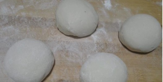 小侄儿来家里,给他们做了这道菜,刚上桌,儿子和他抢着吃