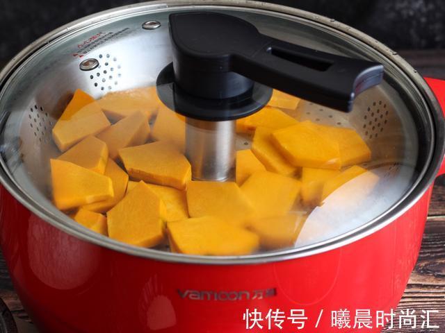 切南瓜|南瓜发糕不揉面,拌一拌,蒸一蒸,松软香甜,比馒头米饭好吃太多