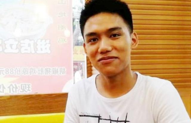 参加“变形记”后的农村男孩,后来怎么样了?网友唏嘘:孩子毁了