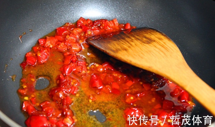 鱼香肉丝|它有“素食之王”的美誉,鲜嫩爽滑,吃着比肉香,人到中年要多吃