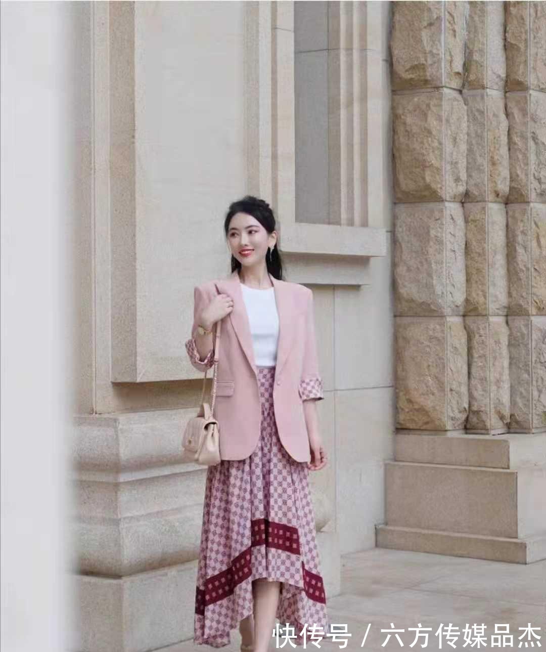 苏格兰格纹|2021早秋气质女人的时尚穿搭