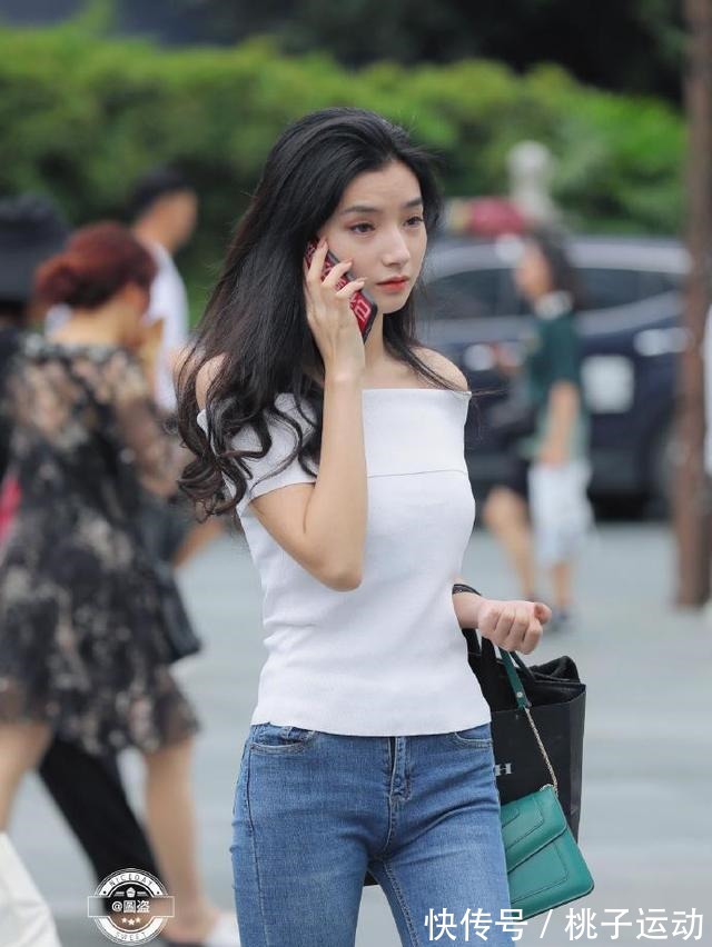 搭配 时尚好看的打底裤装扮显得古韵别致,轻盈舒适又优雅,多姿多彩!