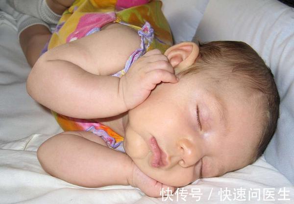 患儿|新生儿耳朵旁边有个小孔,是富贵、聪明的象征?其实是先天性畸形