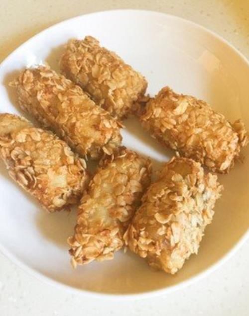 香蕉和此物一起吃，半個月下來，睡眠好了，肚子平了，皮膚更水嫩