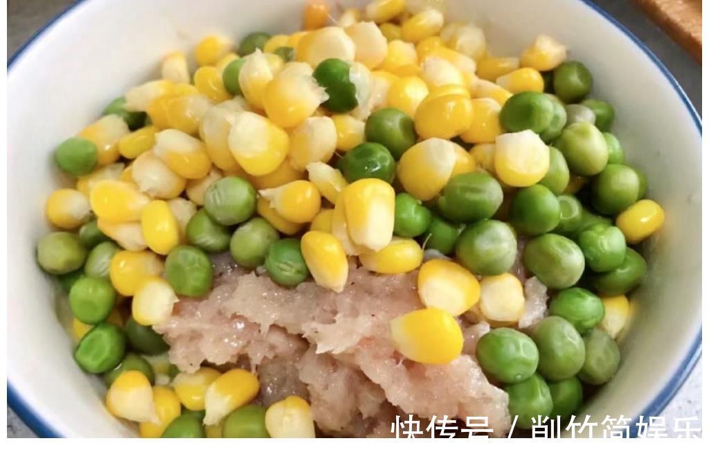 鸡胸肉|适合大众的低脂减肥餐:玉米豌豆鸡肉饼!易做又美味,还不怕吃胖