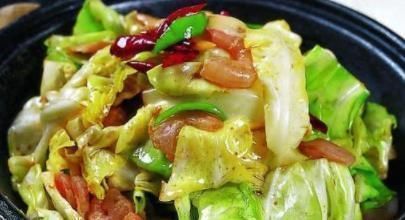 炒包菜时,万万不要直接下锅多加这1步,包菜更翠绿,还不出水