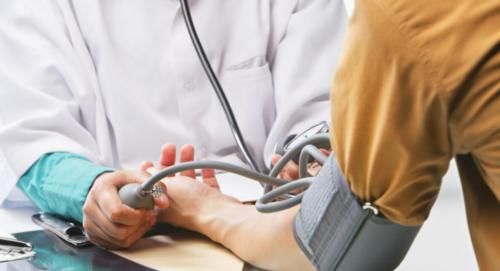 52岁清洁工调理血压两个月，高压从180降到135，方法值得参考