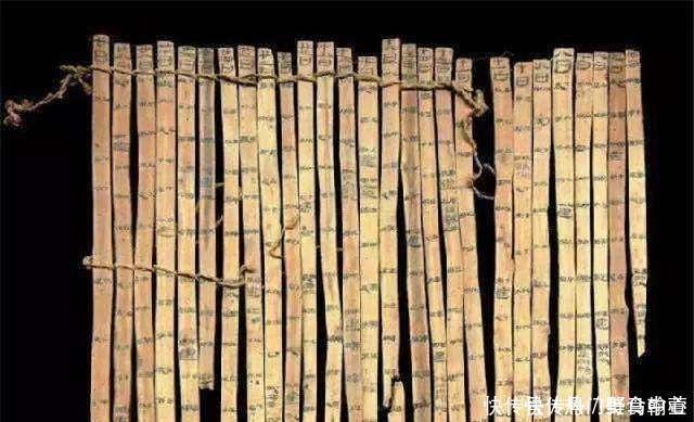盗墓挖出上古“奇书”,还原焚书前的真实历史,可惜无一人敢相信