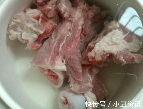 猪棒骨|它比排骨便宜，比牛羊肉温和，一斤只需十块钱，炖上一锅真解馋