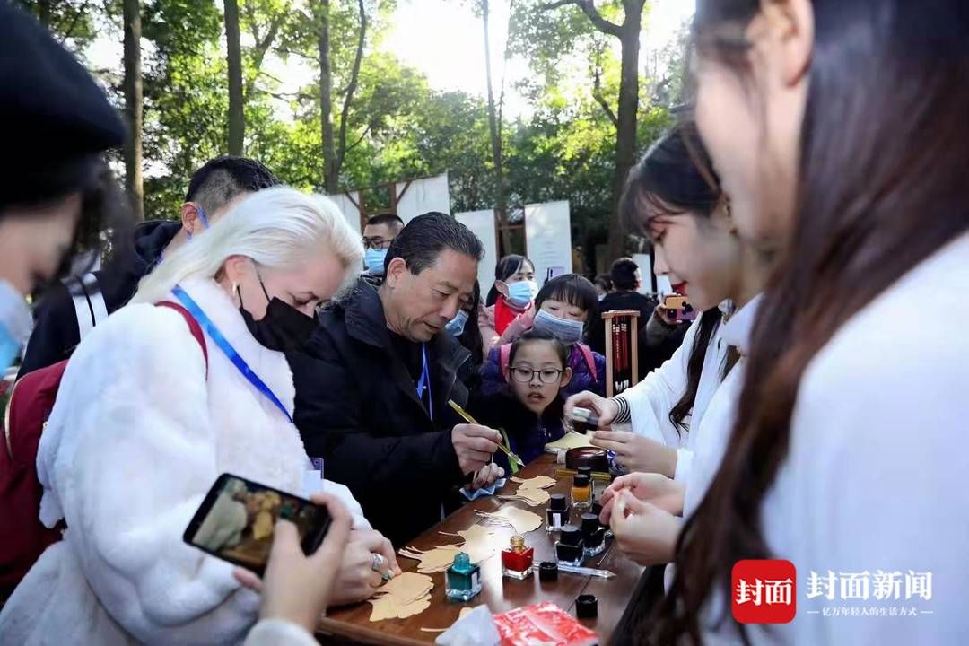 草堂#俄罗斯女诗人伊琳娜：在我心里，李白杜甫同样伟大，很难分出高低