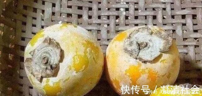 李子!冷军画柿子沾着“石灰”,卖149万不过瘾,改画李子,却卖200万