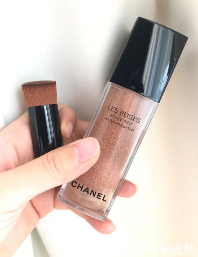 小仙女们|贵妇粉底也踩雷!兰蔻暗沉,阿玛尼卡粉,还有它像是化了个寂寞