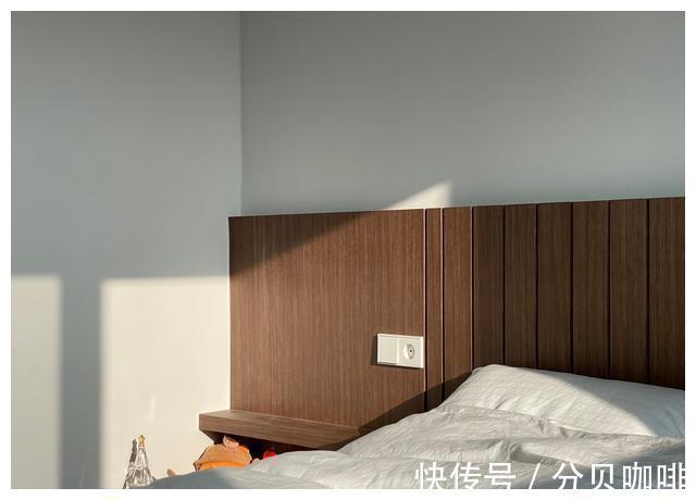 卫生间门|进门无玄关?试试她家的方法,还能多出一个餐厅,实用又耐看!