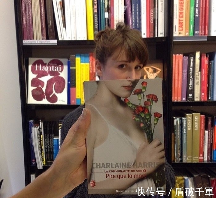  书店|图书封面错位拍照法，引发了书店的一阵潮流