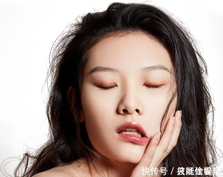 娇兰|时尚女性疯狂迷恋的口红, 价格比YSL便宜三分二, 色彩比娇兰惊艳