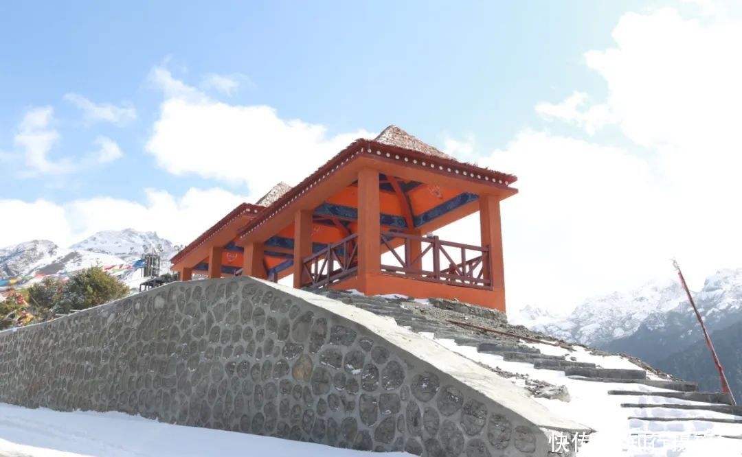 雪山|西藏山南市洛扎县游记分享之拉康卡久云中寺&拉普雪山温泉