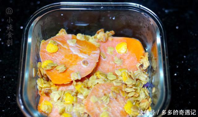 鲜甜软|早餐，媳妇就做了一个瓜，烤一烤，鲜甜软糯还能拉丝，孩子抢着吃