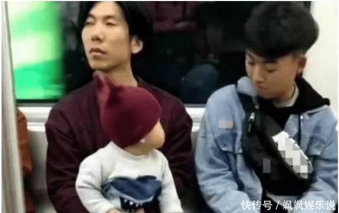 花痴|“花痴宝宝”目不转睛,向小哥哥“放电”,爸爸:这娃不是我的