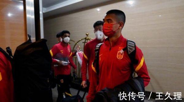 国足队|国足队员不再沉默!赛后向李霄鹏提出最新要求,不改很难赢球