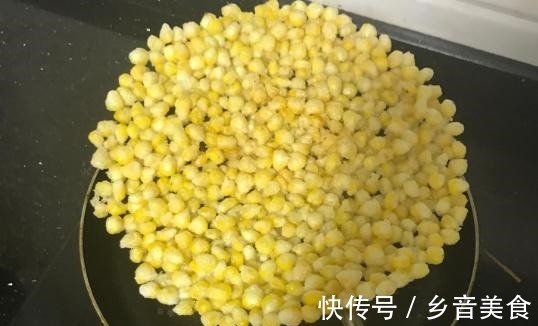 老三|老三教你芝士玉米烙,出锅孩子抢着吃,香甜拉丝,比饭店的还好吃!