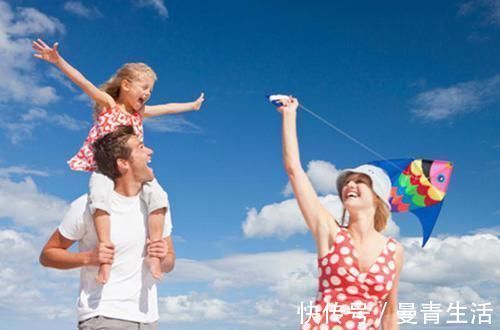 外面的世界|妈妈舍得在这些方面“败家”，养出来的孩子越优秀，爸爸可别拦着