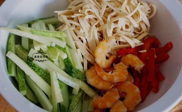 吃不胖|宴客必备的下酒菜,5分钟就能上桌,解腻又清爽,吃不胖就靠它了