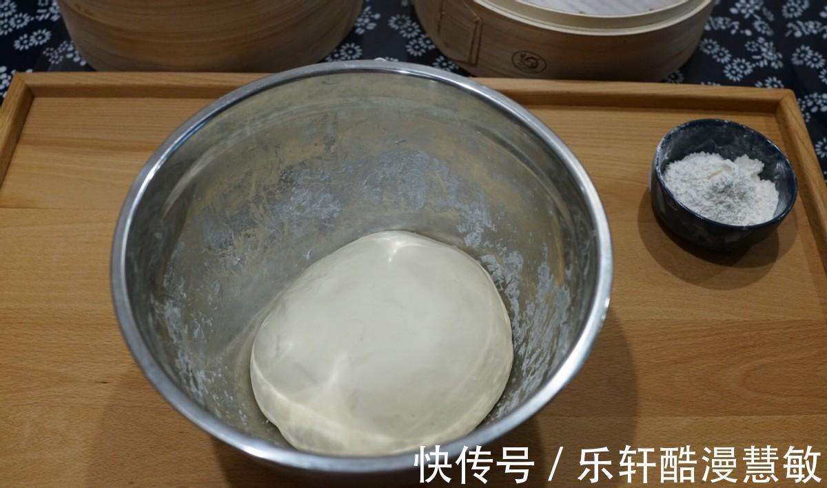 生煎包|生煎包外焦里嫩，汤汁丰富，一口享受，两口美味