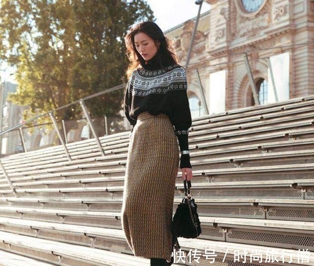 街拍|女星们机场大秀“毛衣风”, 一款比一款洋气，你更钟意哪一款呢？