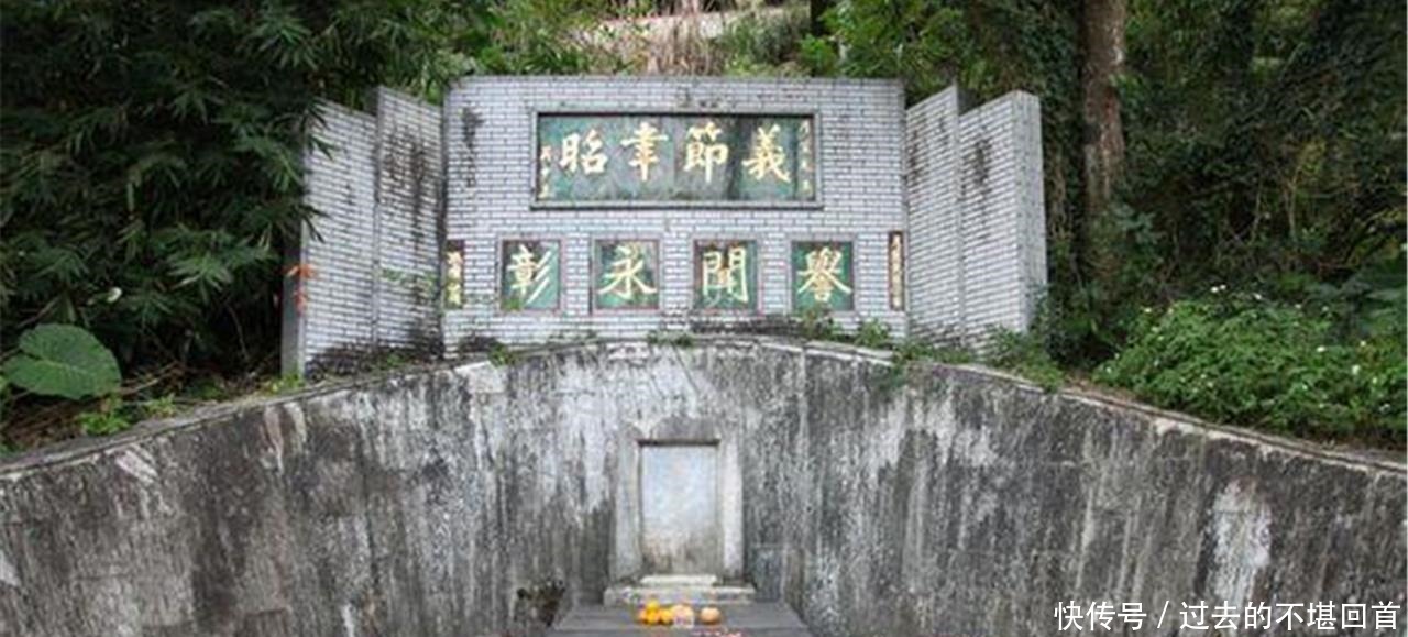 杜月笙生病后找道士算命,道士写下14个字,他看后心灰意冷!