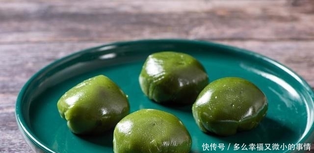 这种野菜路边很常见,摘回家蒸一蒸,变身网红美食,松软又清香