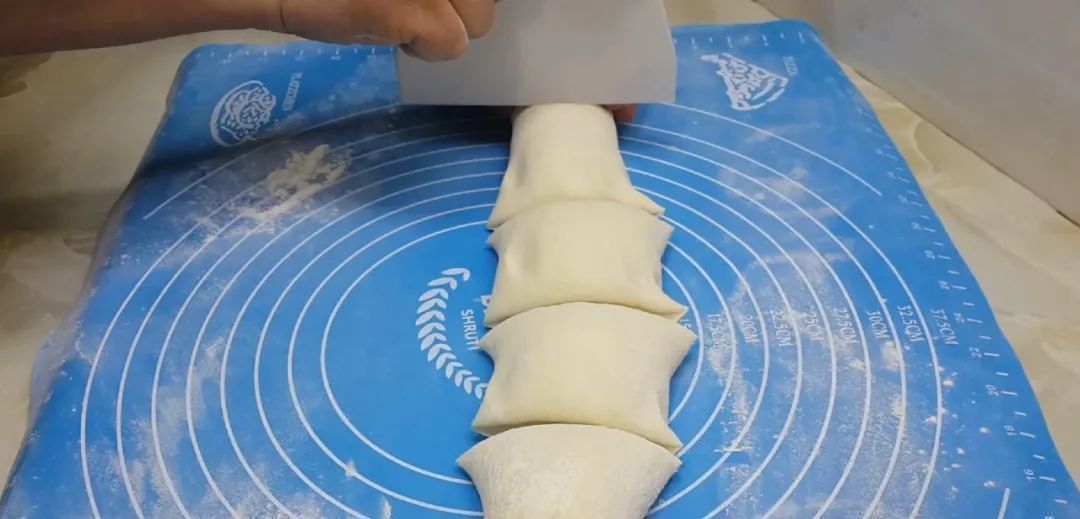 大泡|我家烙饼从来不早起,冰箱里一放,比手抓饼好吃,一次四个不够吃