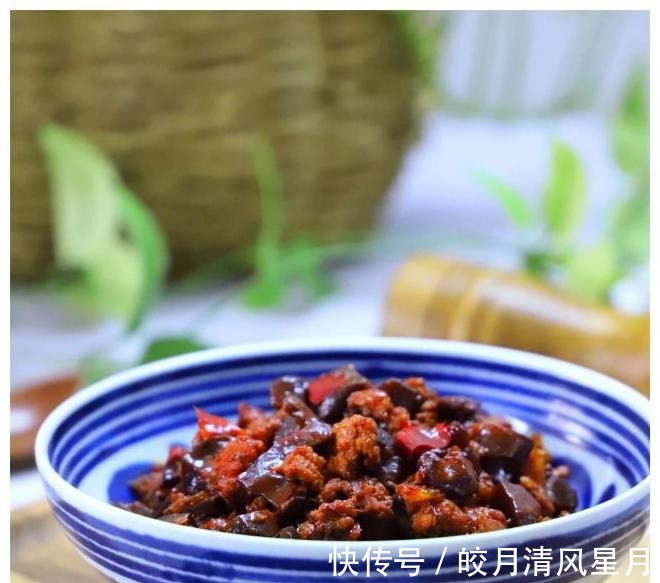 发菜谱|比老干妈还好吃的拌酱,做法简单,咸香有味,看着就流口水!