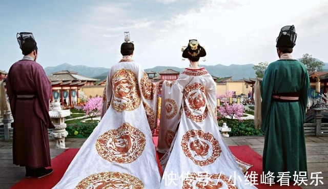 古代女子|古代女子衣服长裙拖地，怎么回事