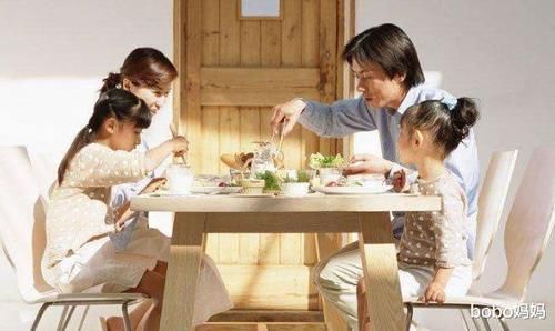 妈妈|“超省事妈妈”每个月只做2次饭,15年省下10万块,惹网友议论