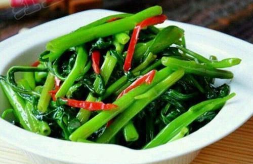 菠菜|女性到了中年,不妨坚持常吃3种食物,排毒抗菌,滋补身体