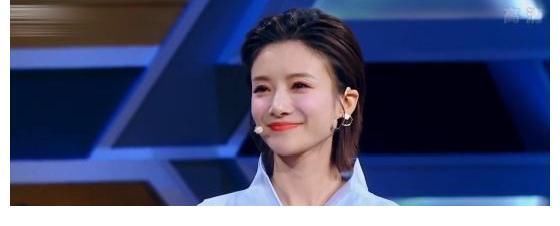 蔡紫：主持人大赛总冠军！资源却不如张舒越，无缘春晚令人遗憾