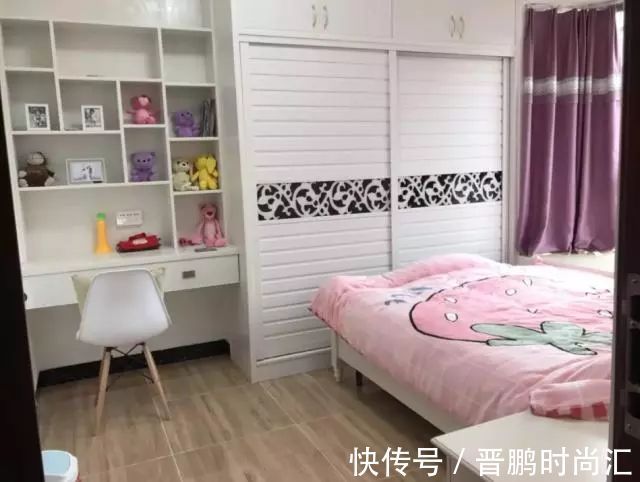 客餐厅|搬家一个月,忍不住晒晒!全屋太漂亮了,电视墙贴瓷砖最明智!