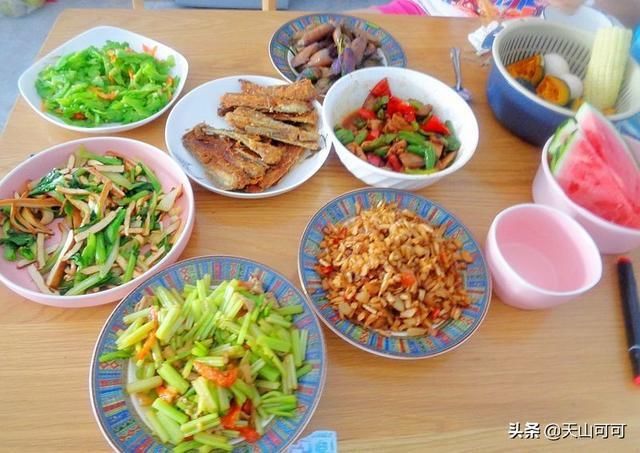 杭州|看杭州人周末一日三餐吃的啥？粗粮细粮一起吃，小龙虾做午餐